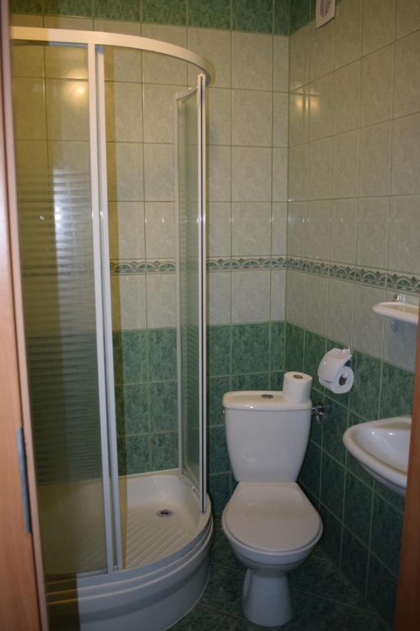 Hotel U Rybaka Jezierzany Esterno foto